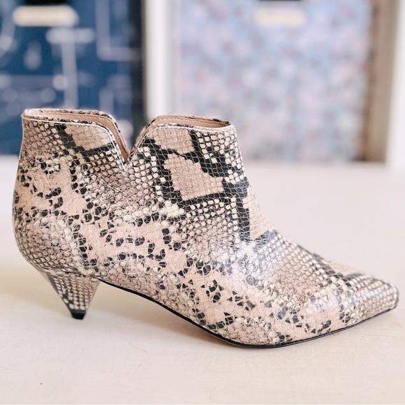 [kate spade] Raelyn Pale Vellum Snake Print Leather Kitten Heel Ankle Boot - Picture 10 of 12